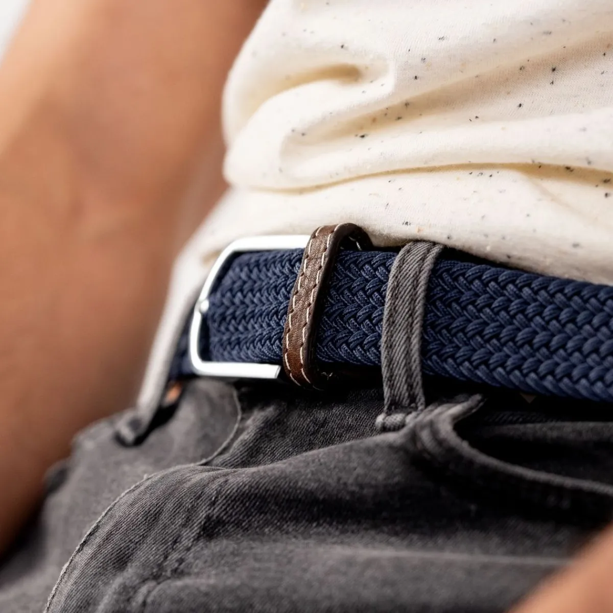 ceinture_tresse_lastique_bleu_ardoise_3.webp BILLYBELT Ceinture tressée élastique Bleu ardoise>Homme Ceintures Tressées Unies