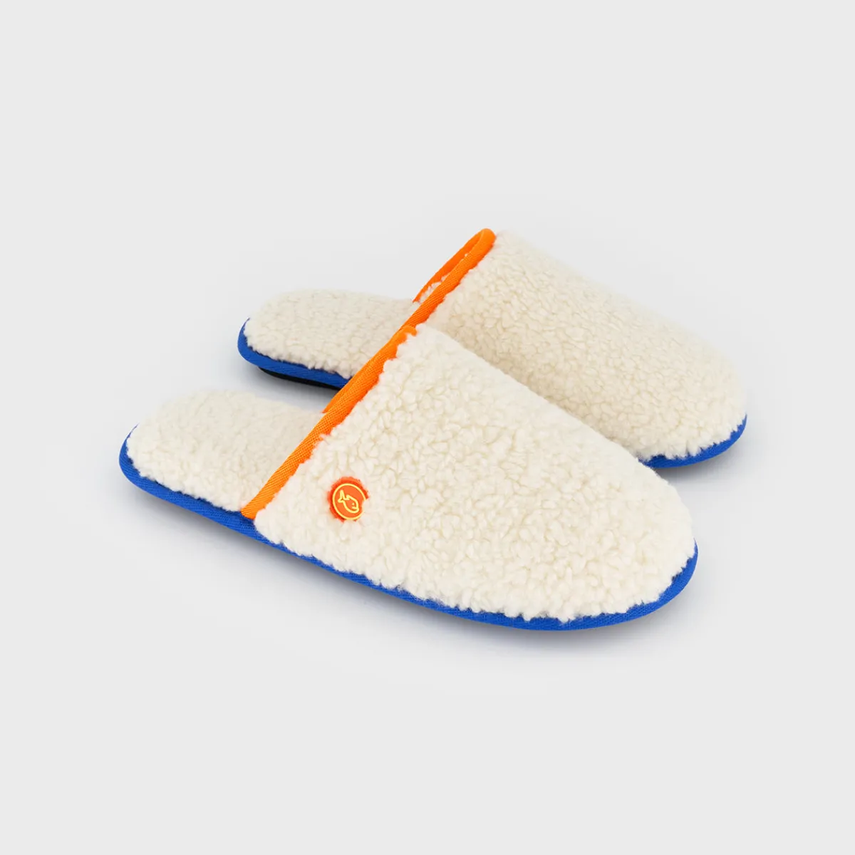 chaussons_en_sherpa_orange_1.webp BILLYBELT Chaussons en> Chaussons