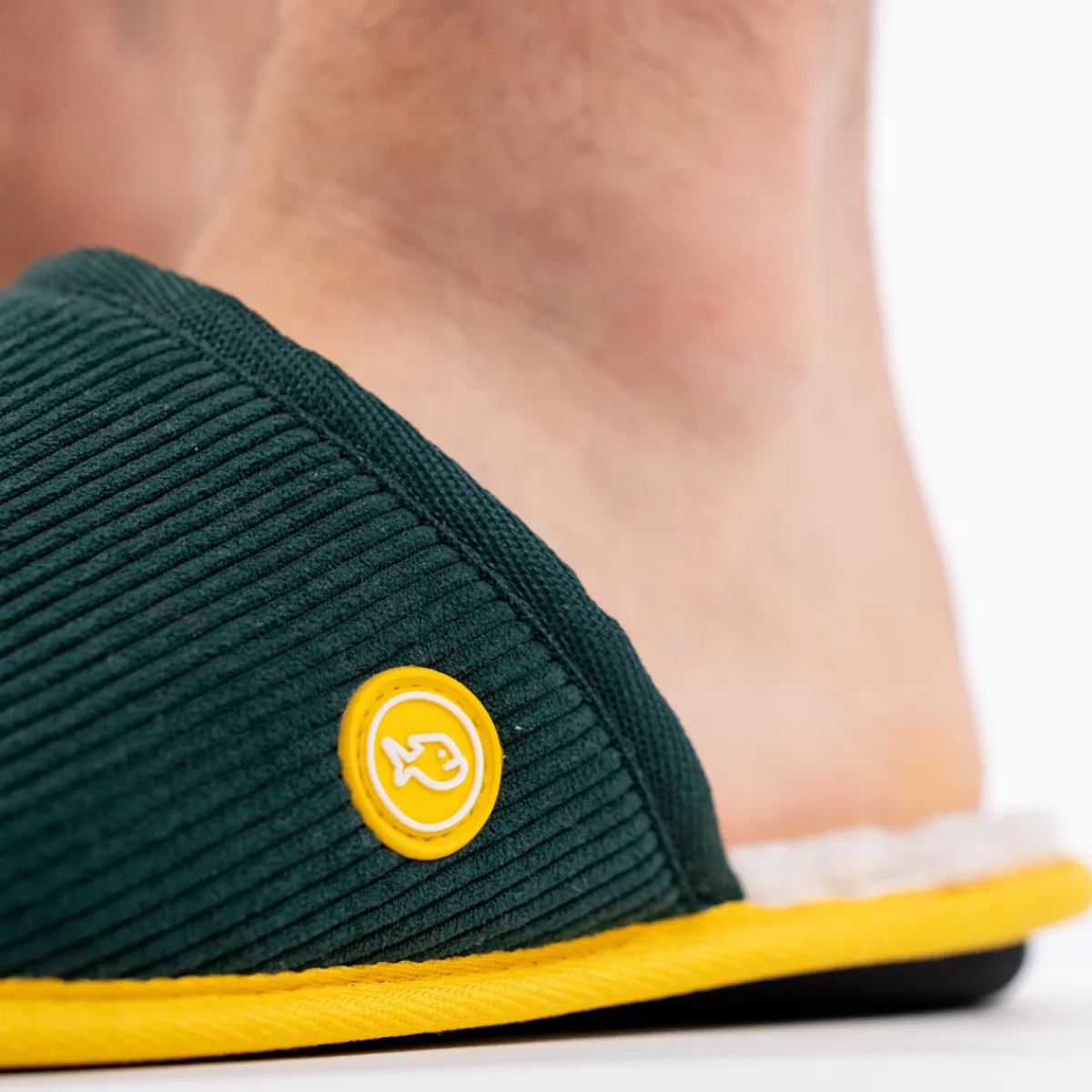 chaussons_en_velours_ctel_vert_0.webp BILLYBELT Chaussons en velours côtelé Vert> Chaussons