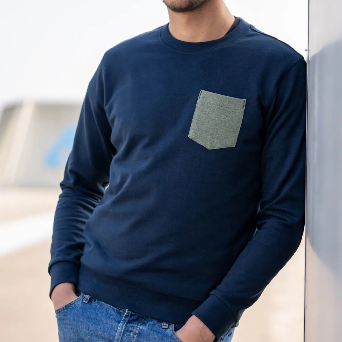 sweatshirt_en__coton_biologique_urban__bleu_marine_2.webp BILLYBELT Sweatshirt en 100% coton biologique Urban -> Sweatshirts